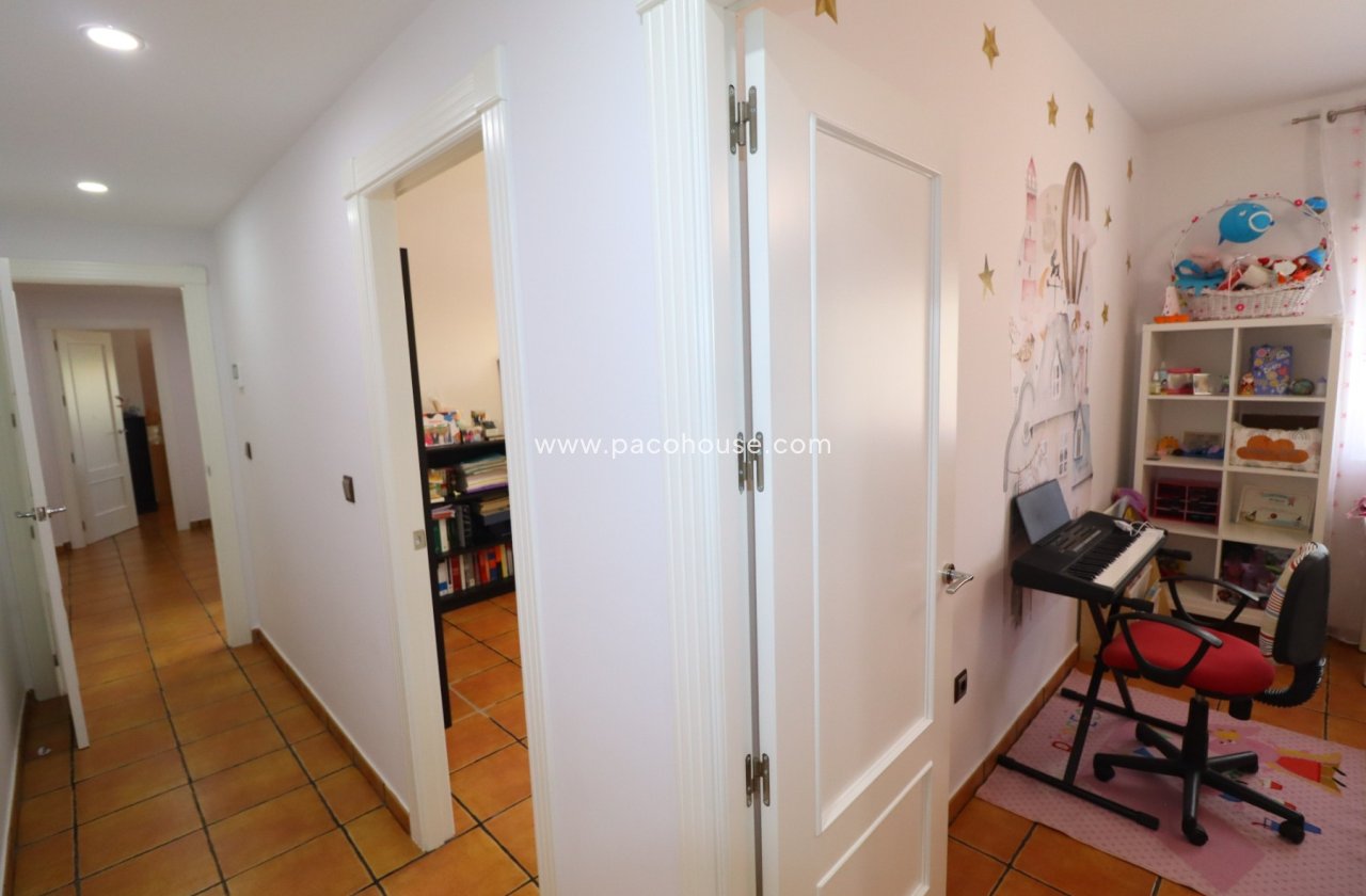 Resale - Villa -
Lorca