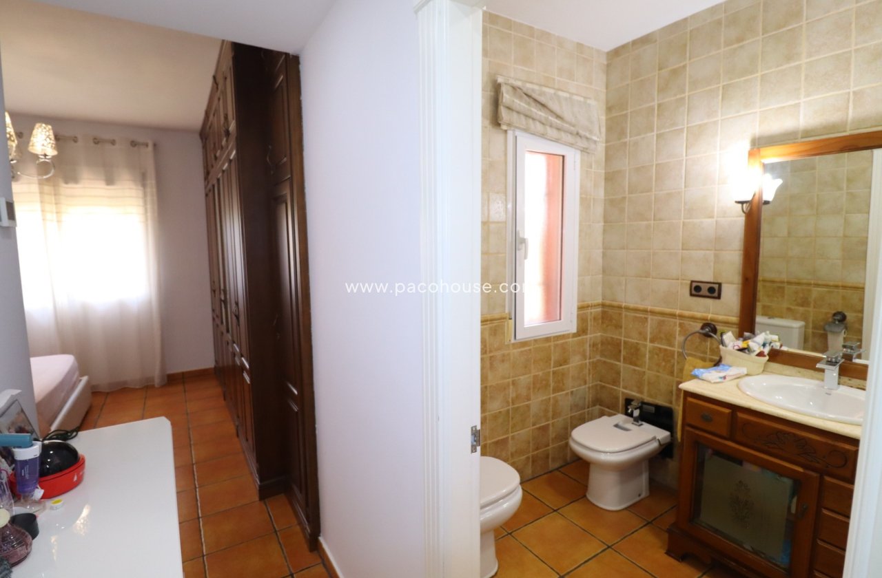 Resale - Villa -
Lorca
