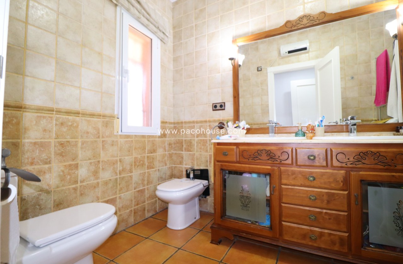 Resale - Villa -
Lorca
