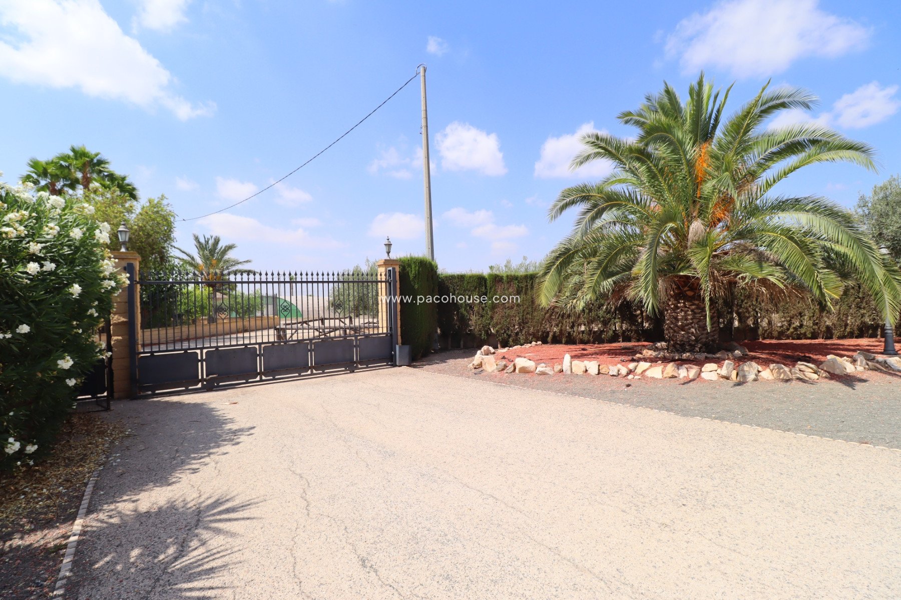 Resale - Villa -
Lorca