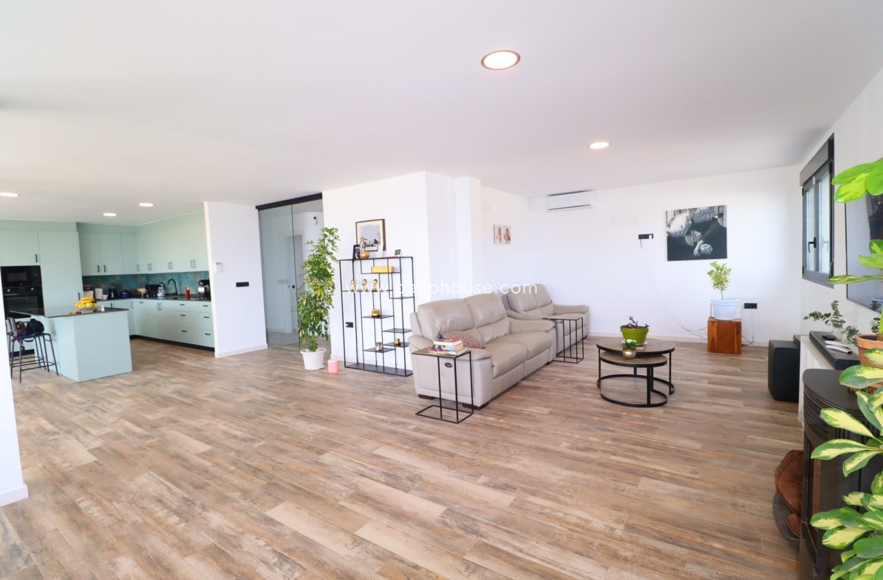 Resale - Villa -
Puerto Lumbreras