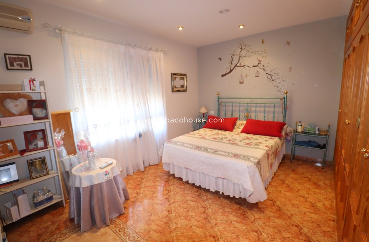 Resale - Villa -
Puerto Lumbreras