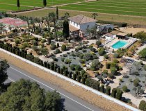 Resale - Villa -
Purias