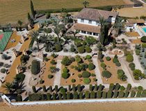 Resale - Villa -
Purias