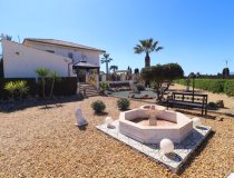 Resale - Villa -
Purias