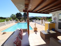 Resale - Villa -
Purias