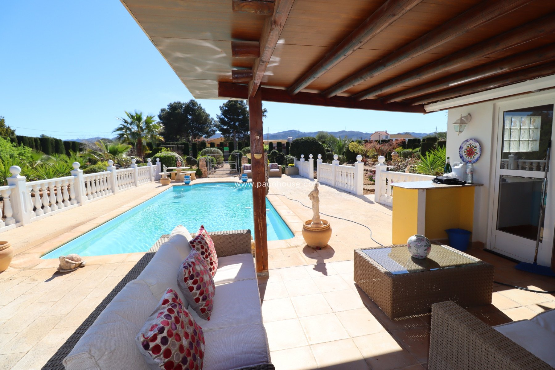 Resale - Villa -
Purias