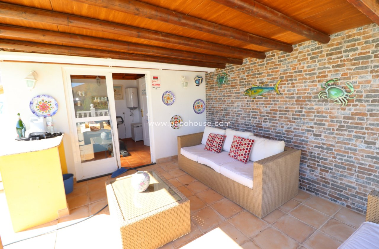 Resale - Villa -
Purias