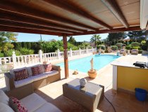 Resale - Villa -
Purias