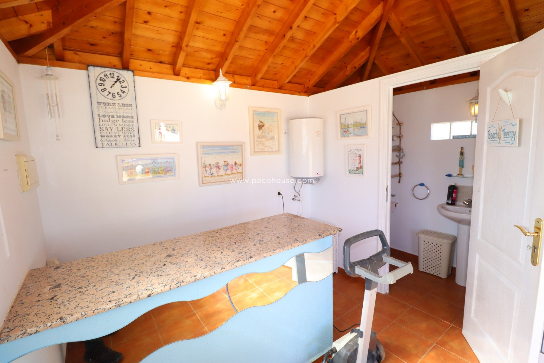 Resale - Villa -
Purias