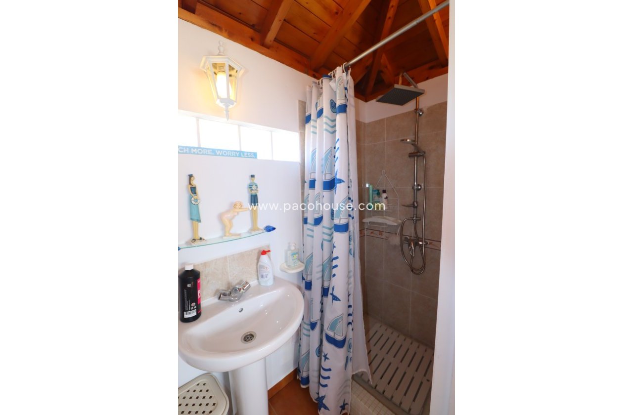 Resale - Villa -
Purias