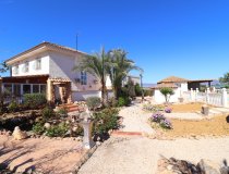 Resale - Villa -
Purias