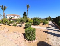 Resale - Villa -
Purias