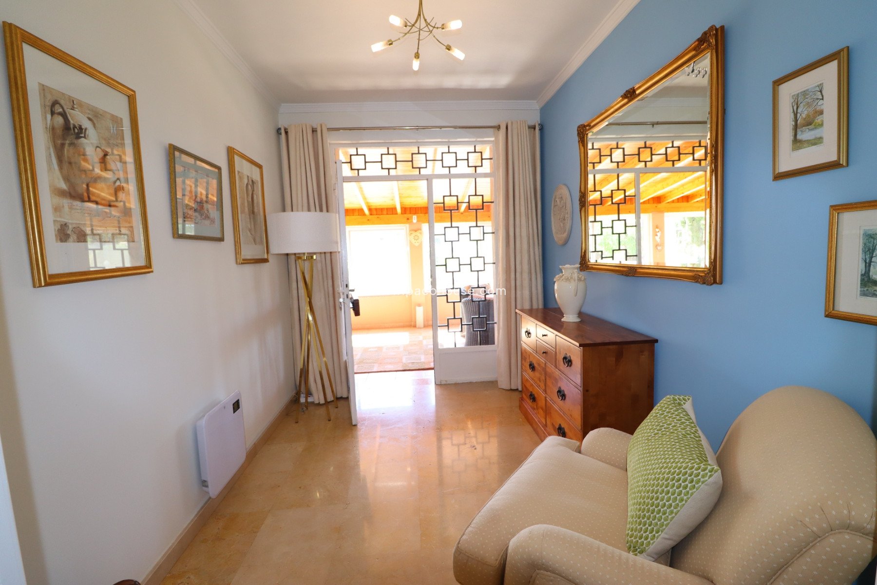 Resale - Villa -
Purias