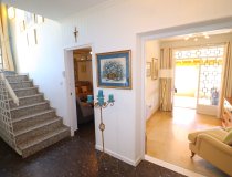 Resale - Villa -
Purias