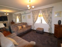 Resale - Villa -
Purias