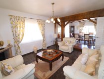 Resale - Villa -
Purias