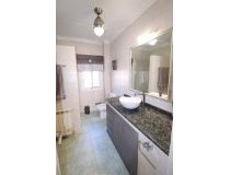 Resale - Villa -
Purias