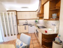 Resale - Villa -
Purias