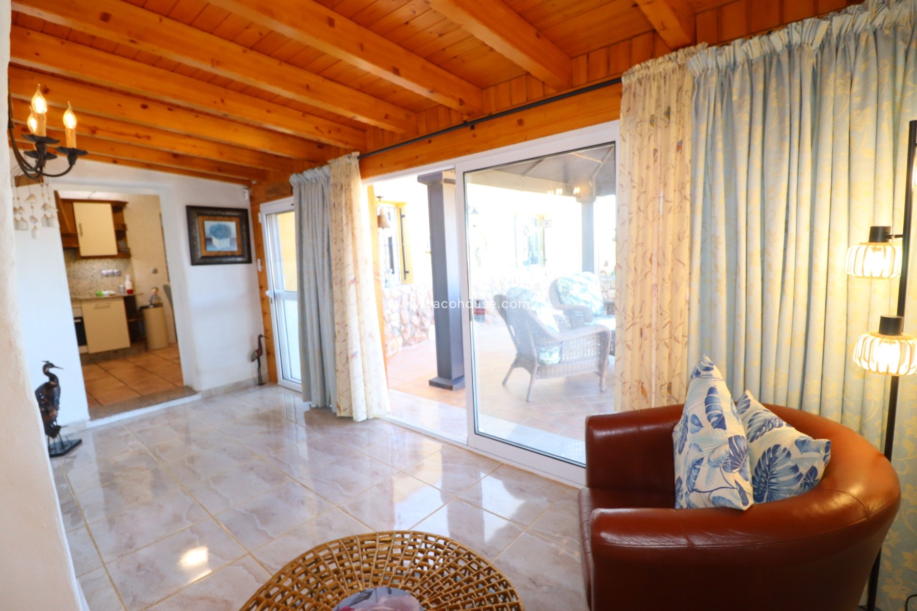 Resale - Villa -
Purias