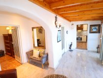 Resale - Villa -
Purias