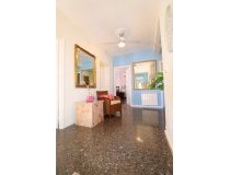 Resale - Villa -
Purias