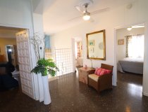 Resale - Villa -
Purias