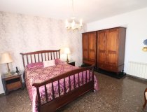 Resale - Villa -
Purias