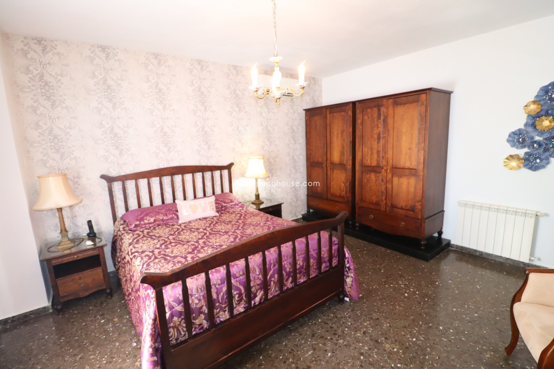 Resale - Villa -
Purias