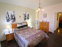 Resale - Villa -
Purias