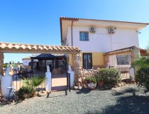 Resale - Villa -
Purias