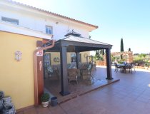 Resale - Villa -
Purias