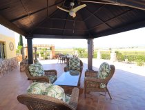 Resale - Villa -
Purias