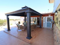 Resale - Villa -
Purias