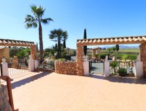 Resale - Villa -
Purias