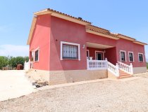 Resale - Villa -
Purias