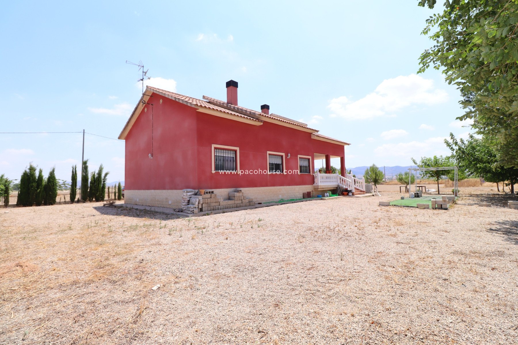 Resale - Villa -
Purias