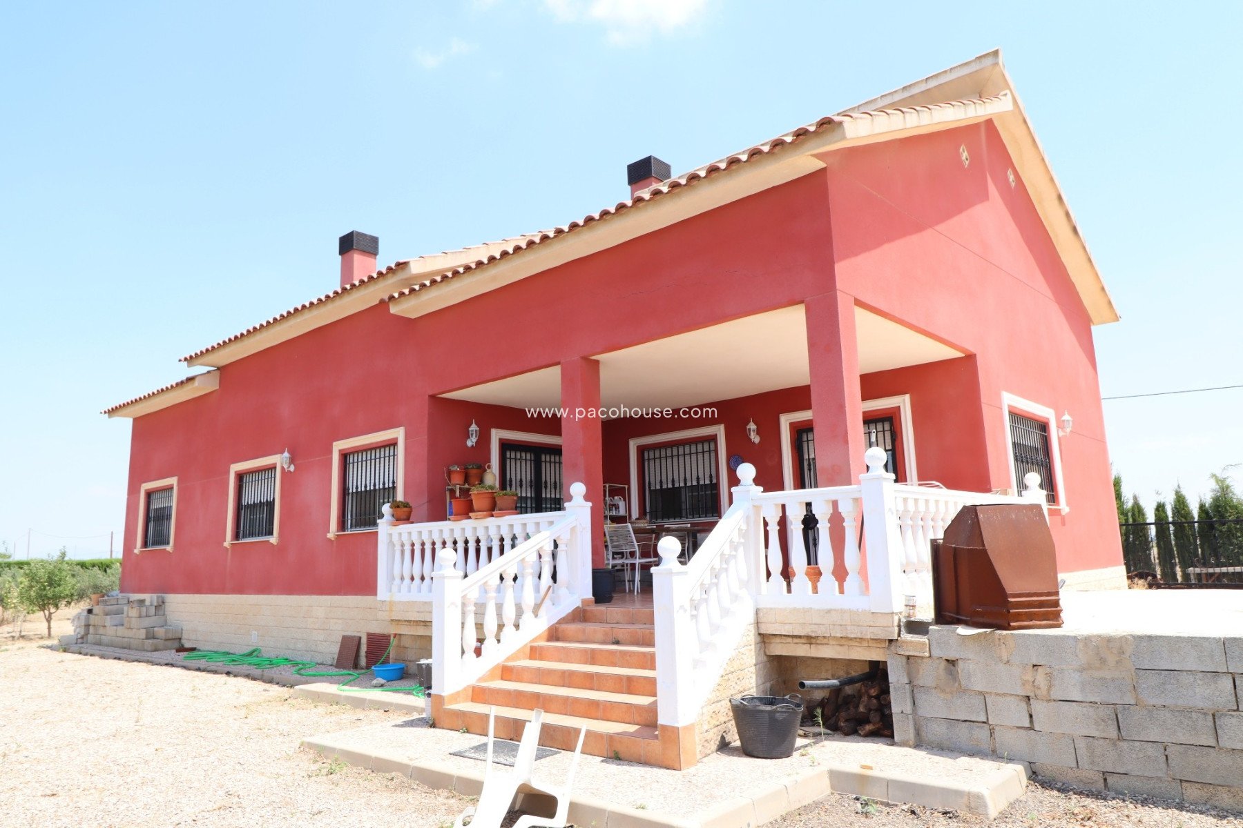 Resale - Villa -
Purias