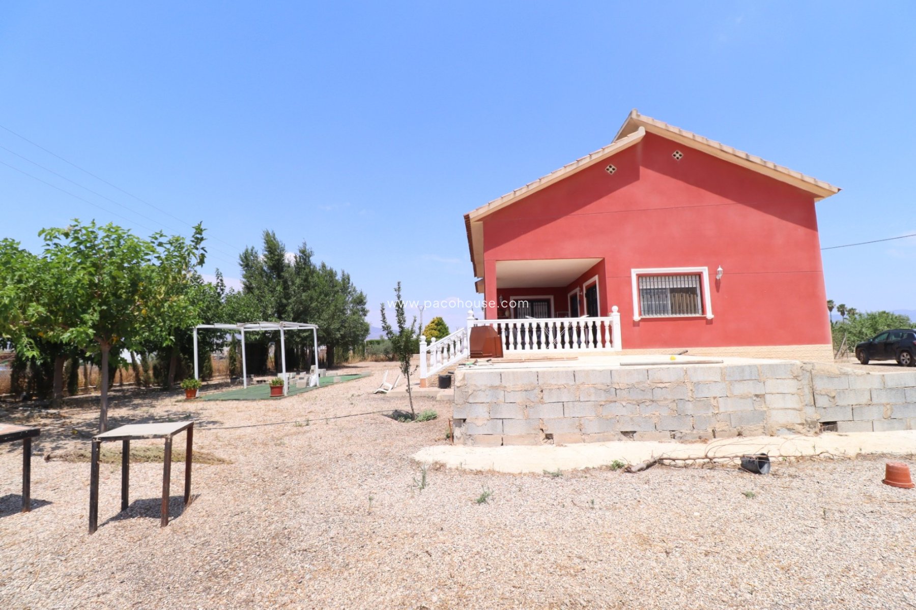Resale - Villa -
Purias