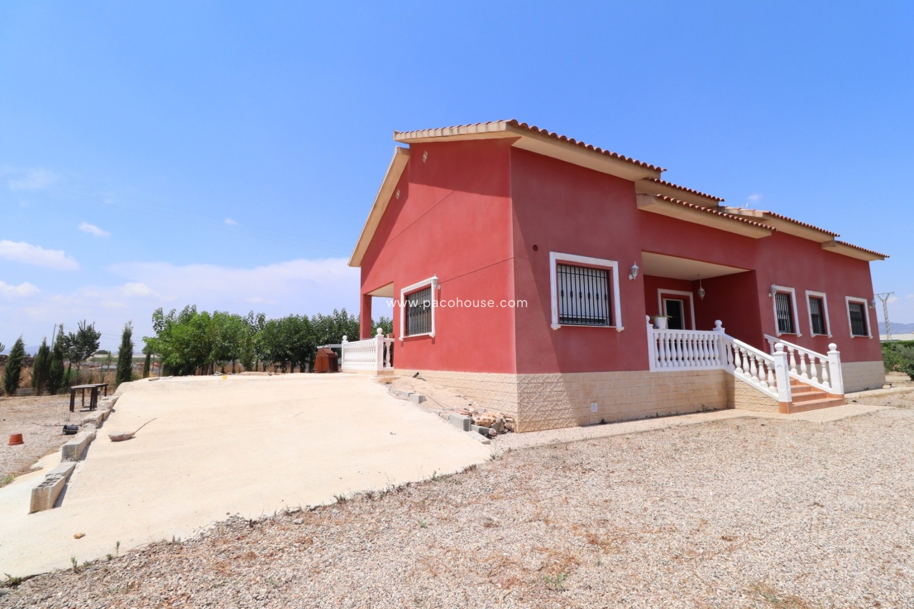 Resale - Villa -
Purias
