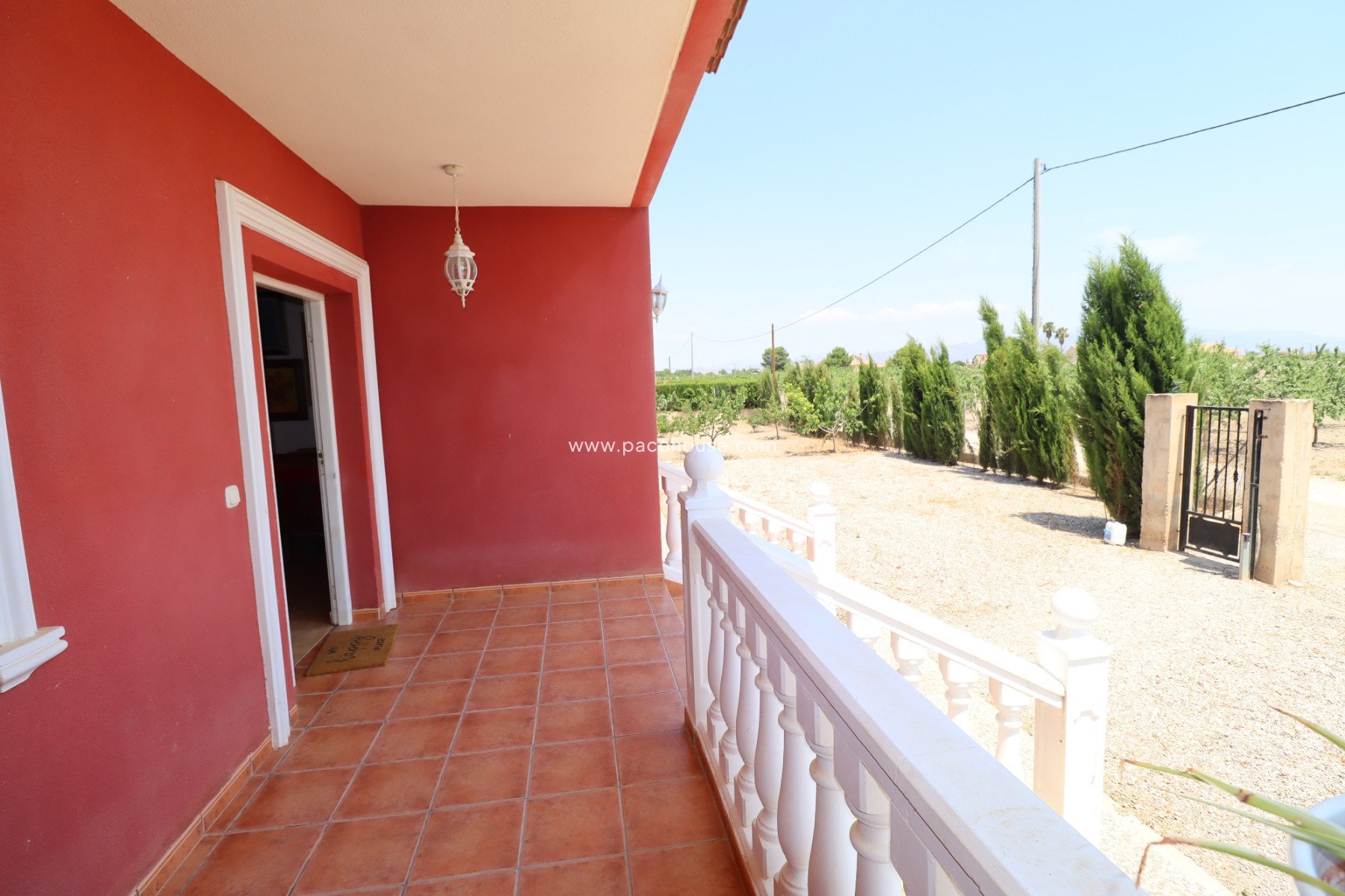 Resale - Villa -
Purias