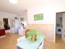 Resale - Villa -
Purias