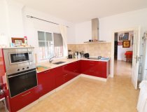 Resale - Villa -
Purias