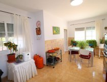 Resale - Villa -
Purias