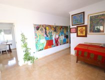 Resale - Villa -
Purias