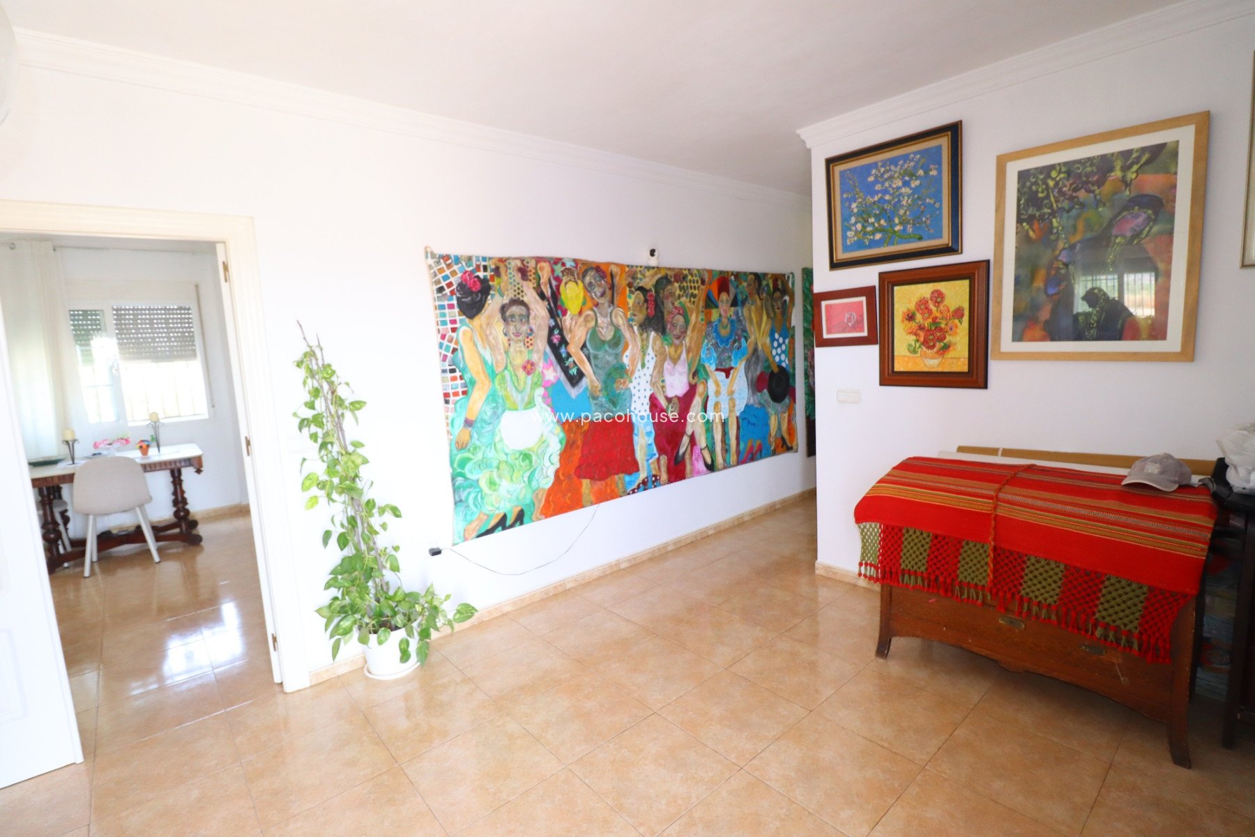 Resale - Villa -
Purias