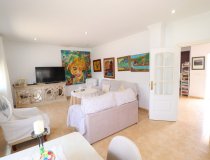 Resale - Villa -
Purias
