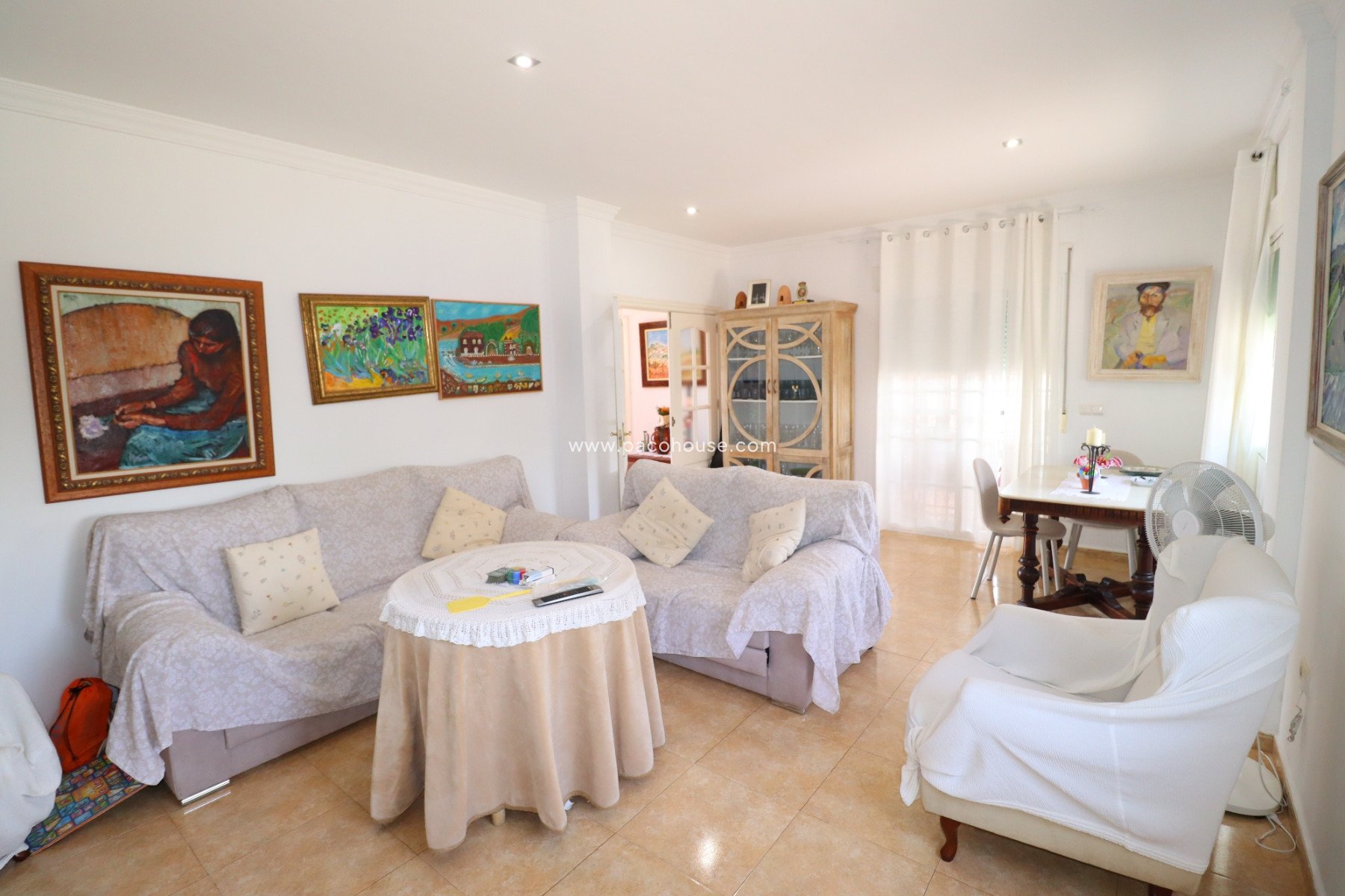 Resale - Villa -
Purias
