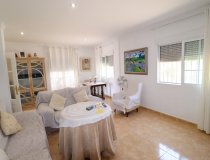 Resale - Villa -
Purias