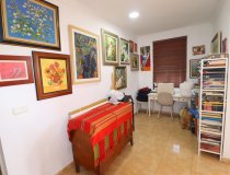 Resale - Villa -
Purias